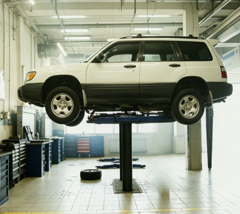 4-Wheel Vehicle Lift Inspection & Underbody Check